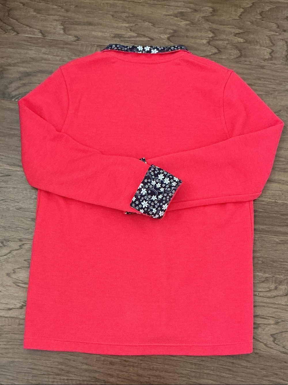 Orvis Women’s Ribbed Coral 1/4 Pullover Sweater M Navy Floral Cuff Accents - Picture 7 of 8